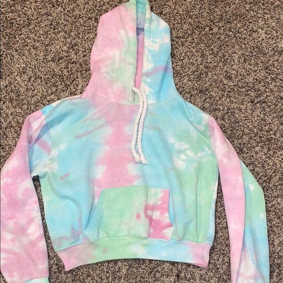 Exist Sweaters - Super cute cropped tie dye hoodie